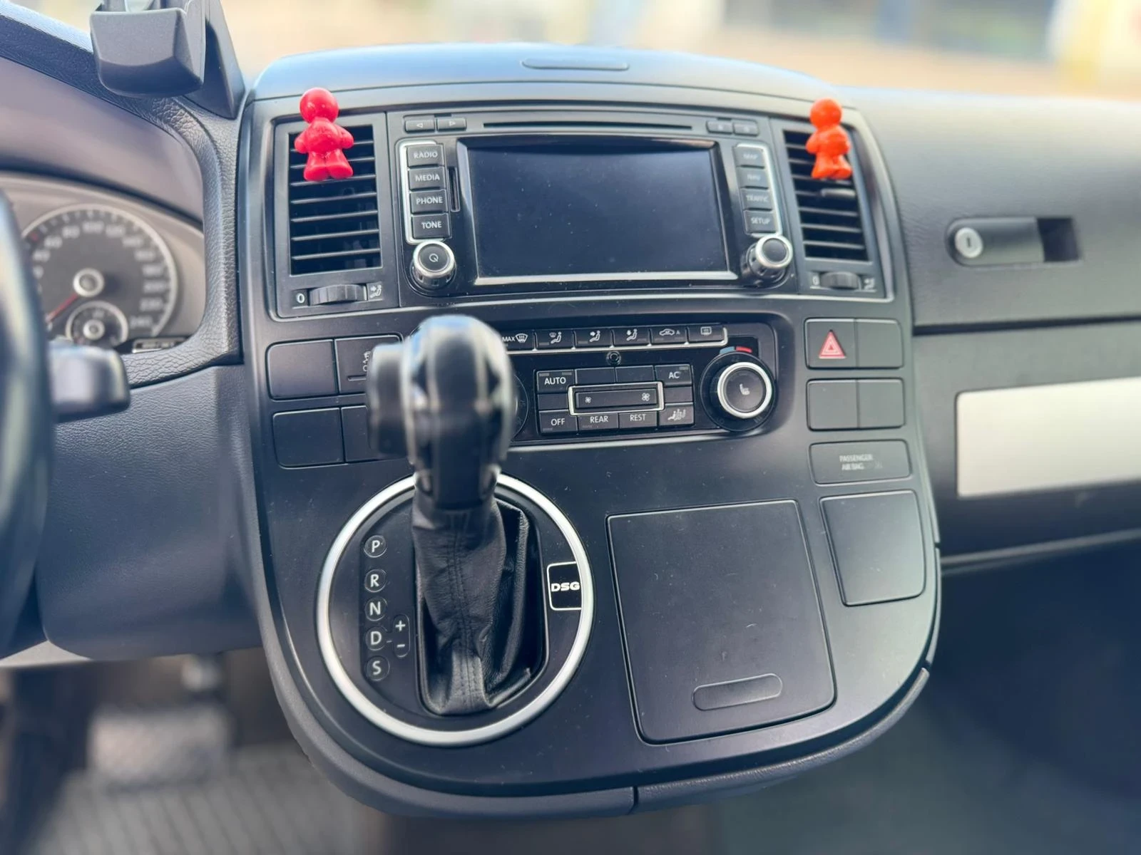 VW Multivan, снимка 10 - Бусове и автобуси - 56086820