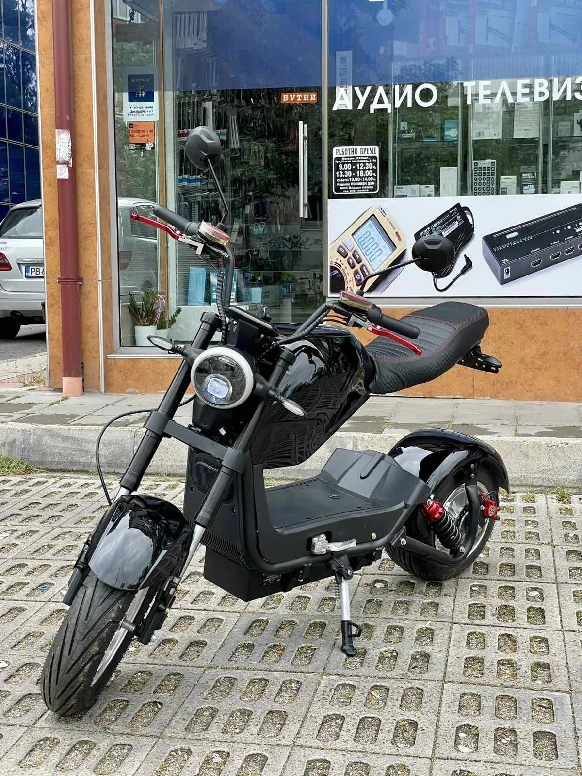 NIU M M11, снимка 1