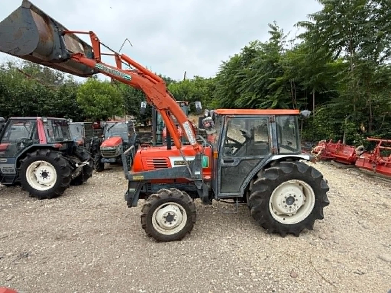Трактор Hinomoto NX430, снимка 2 - Селскостопанска техника - 55826084