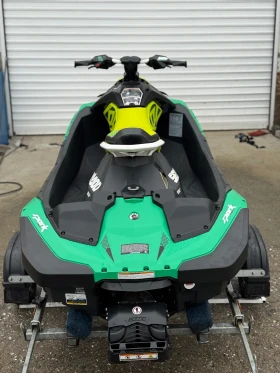 Джет Bombardier Sea Doo Spark Trixx 2Up, снимка 4