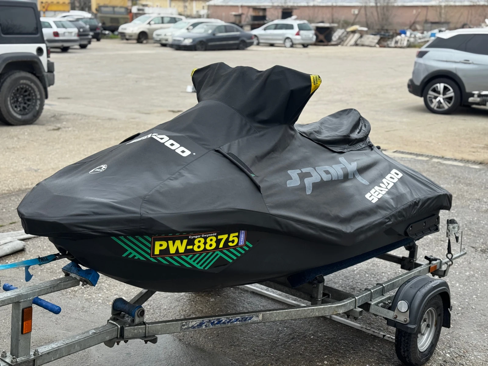 Джет Bombardier Sea Doo Spark Trixx 2Up, снимка 7 - Воден транспорт - 54022203