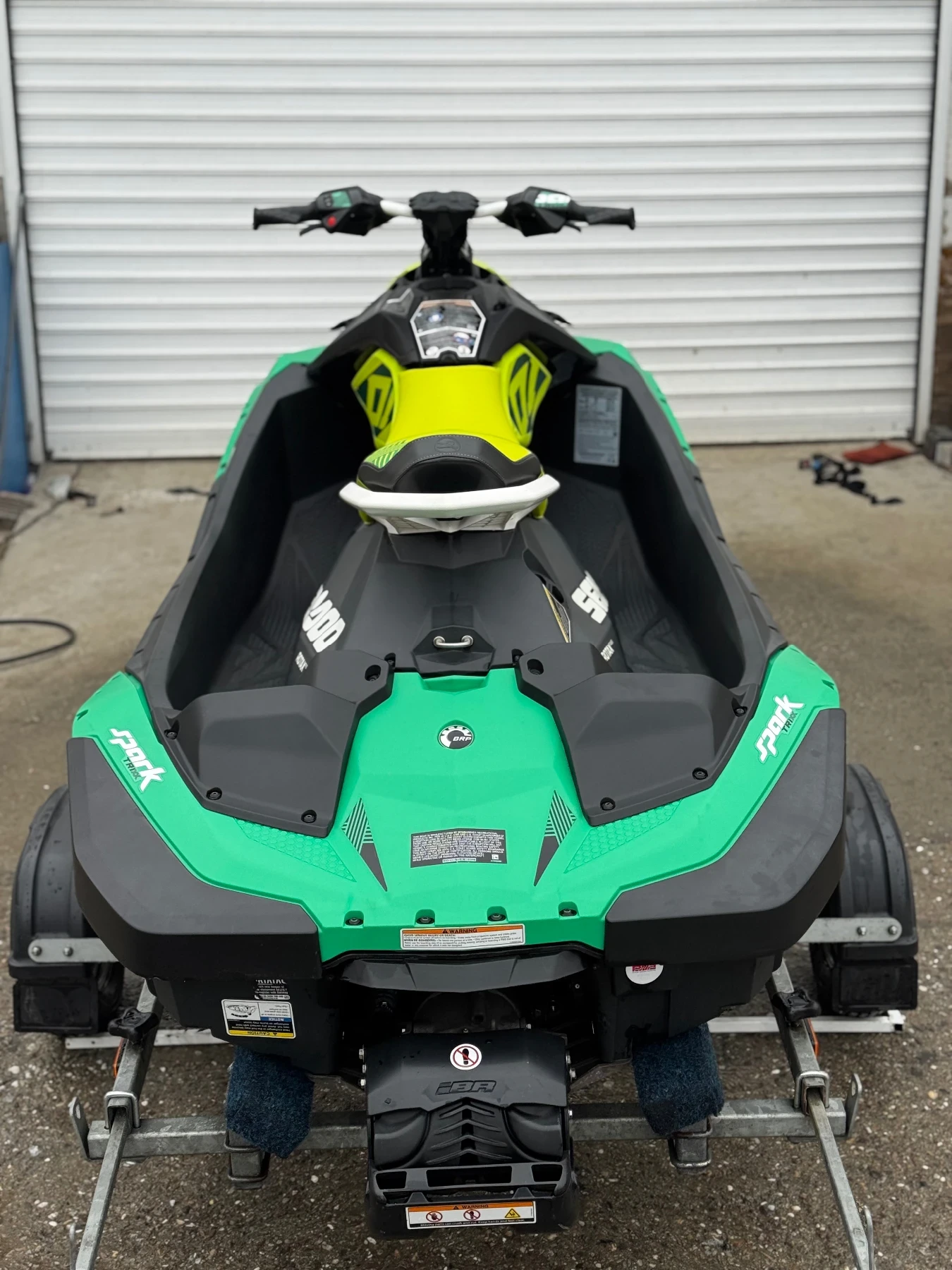 Джет Bombardier Sea Doo Spark Trixx 2Up, снимка 4 - Воден транспорт - 54022203