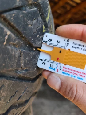 Гуми Зимни 235/70R16, снимка 5