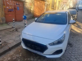 Hyundai I30 1.4  15хиляди км!, снимка 2