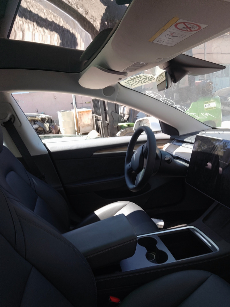 Tesla Model 3 2021, снимка 5 - Автомобили и джипове - 46778414