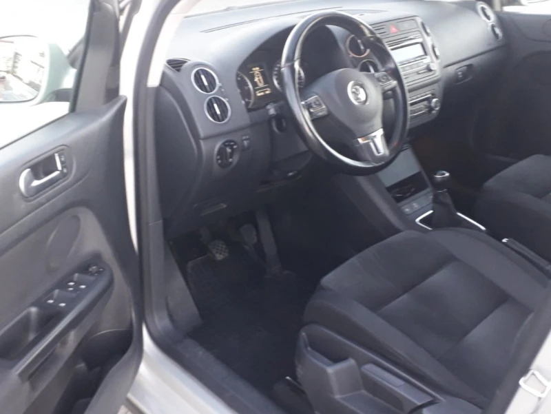 VW Golf Plus 2.0TDI, снимка 10 - Автомобили и джипове - 47634459