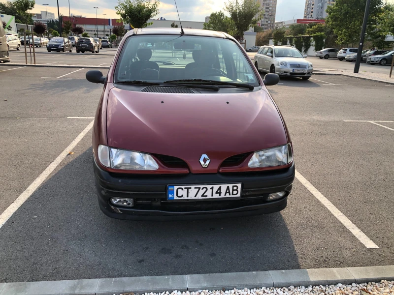Renault Scenic 1.6 e, снимка 7 - Автомобили и джипове - 52565658