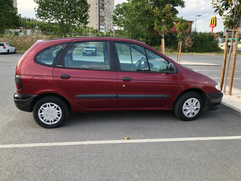 Renault Scenic 1.6 e, снимка 5 - Автомобили и джипове - 52565658