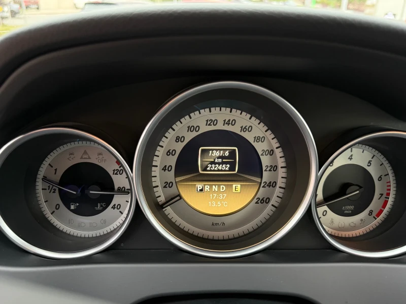 Mercedes-Benz C 350 C 350 4Matic AMG Pack, снимка 3 - Автомобили и джипове - 52314283