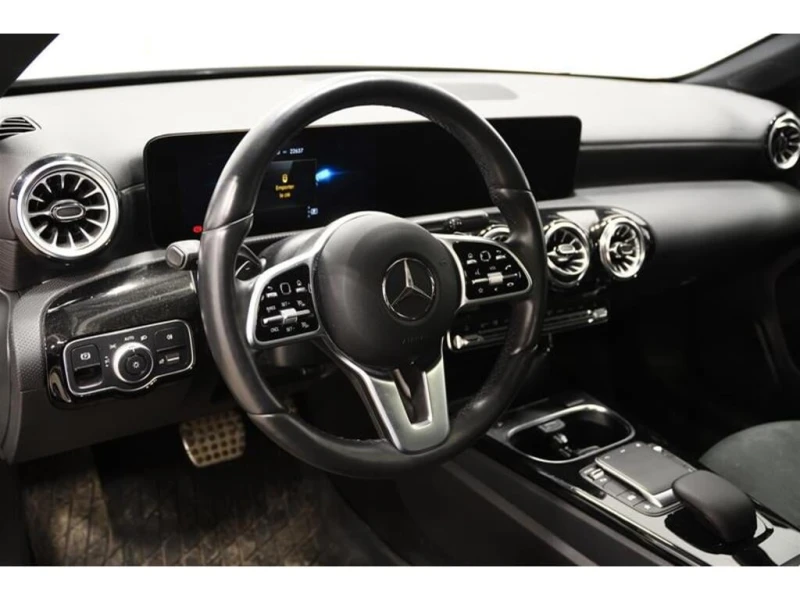 Mercedes-Benz A 220 * A220 4M * CARFAX * БЕЗ ПЪРВОНАЧАЛНА ВНОСКА, снимка 9 - Автомобили и джипове - 52959744