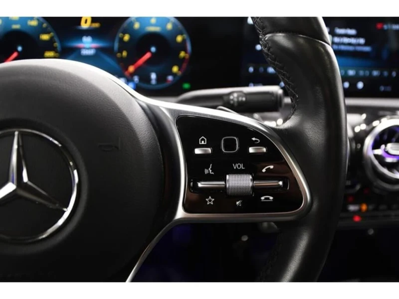 Mercedes-Benz A 220 * A220 4M * CARFAX * БЕЗ ПЪРВОНАЧАЛНА ВНОСКА, снимка 13 - Автомобили и джипове - 52959744