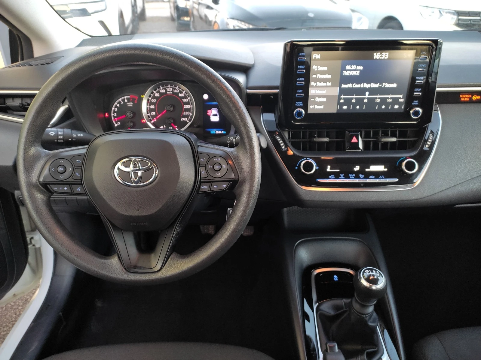 Toyota Corolla 1.5 DYNAMIC FORCE - изображение 8