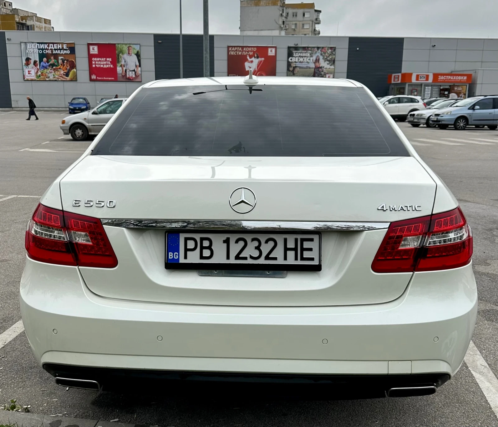 Mercedes-Benz E 500 4Matic Amg/Autohold/388hp - изображение 4