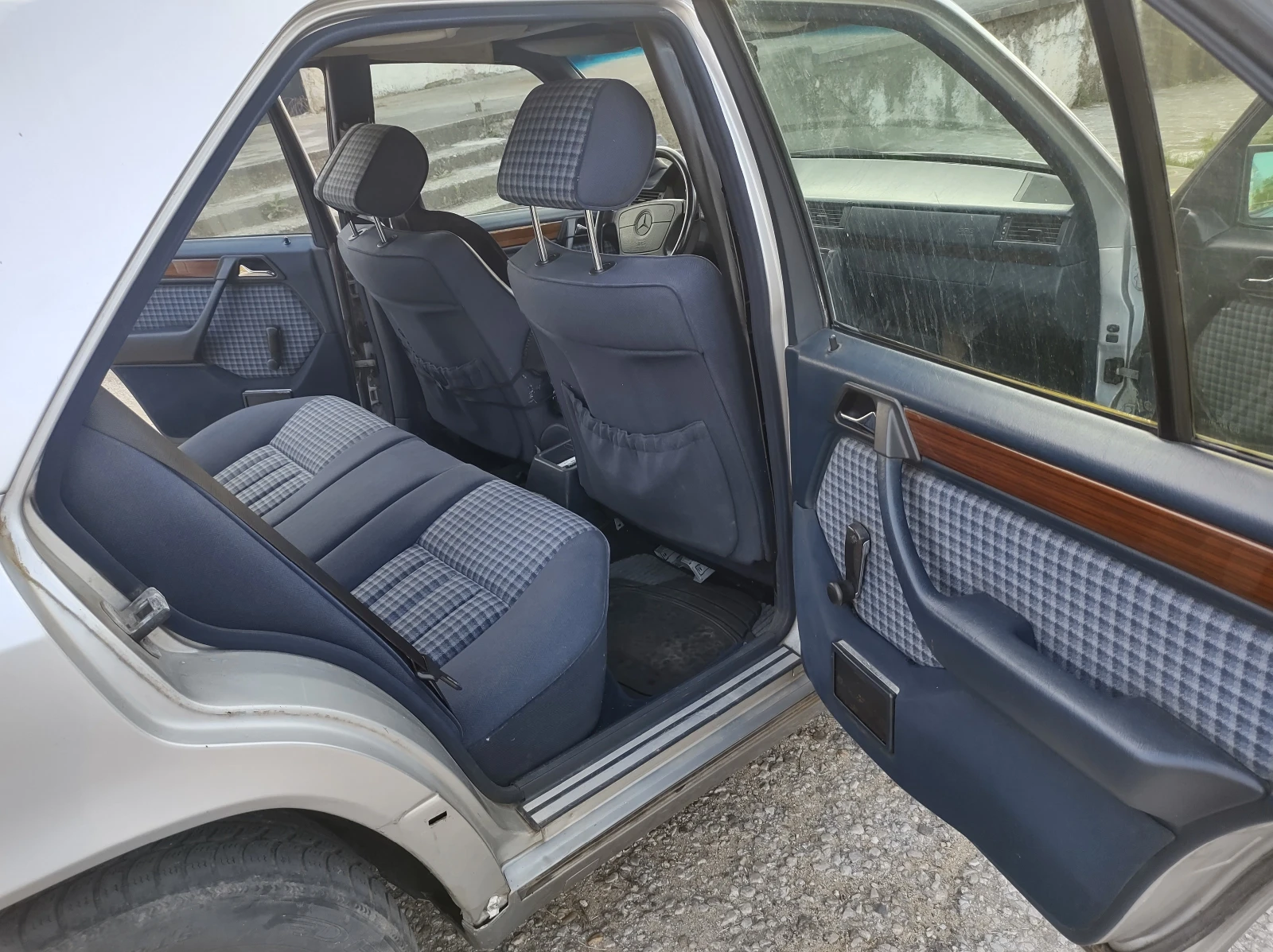 Mercedes-Benz 124 220 - изображение 8