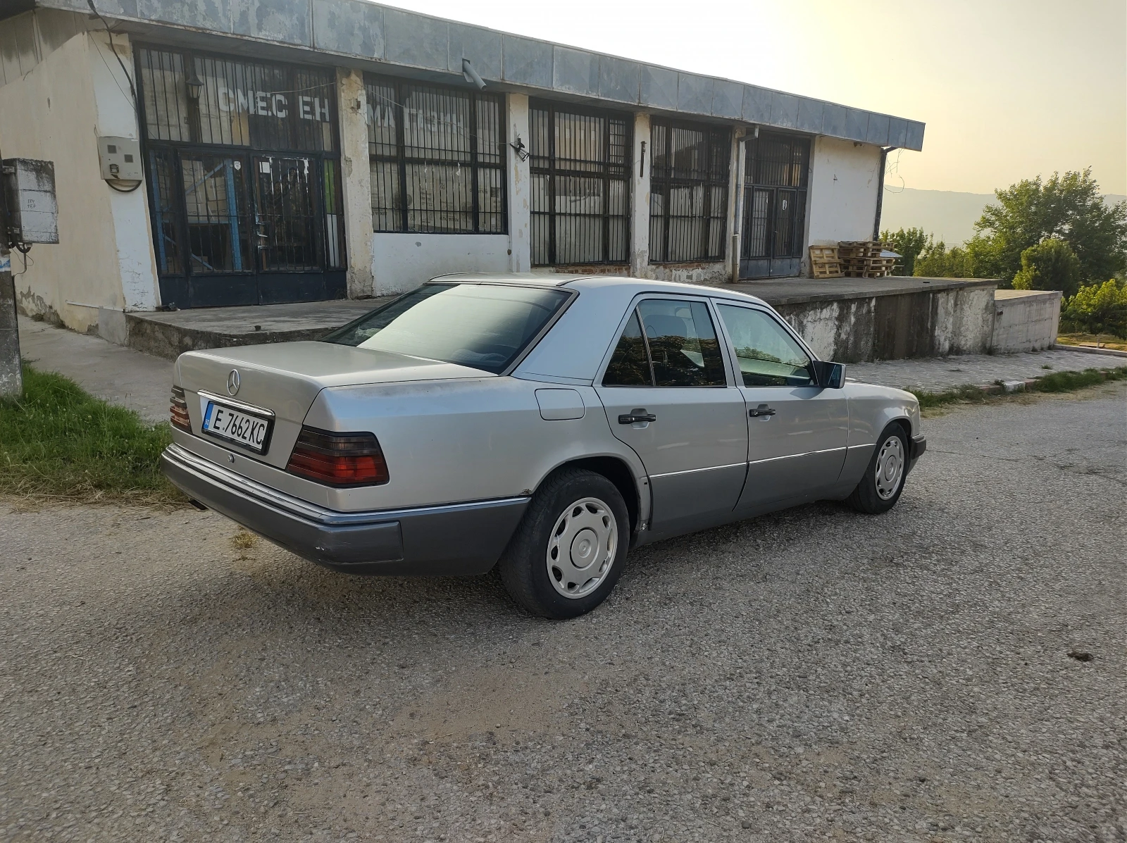 Mercedes-Benz 124 220 - изображение 4