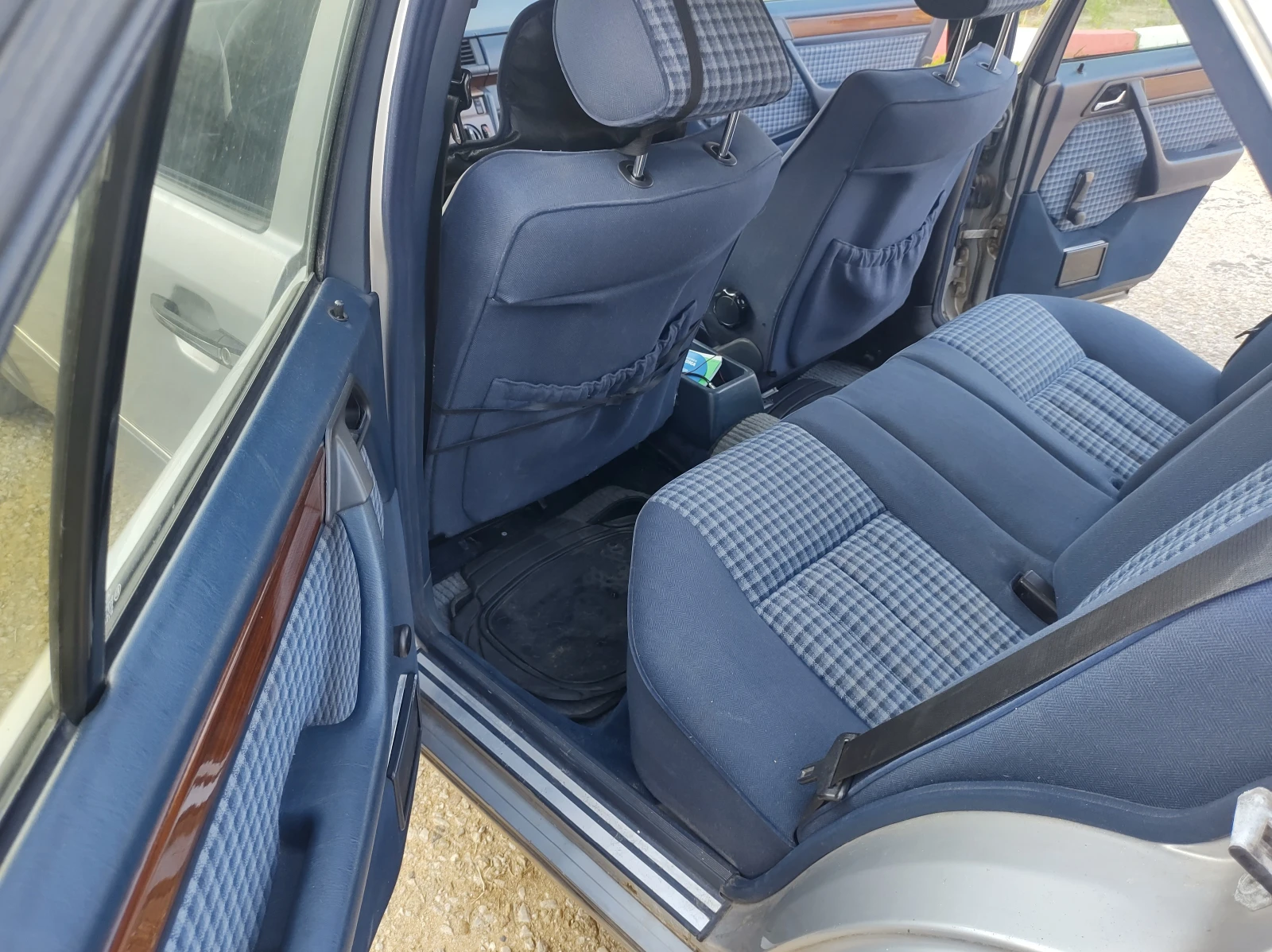 Mercedes-Benz 124 220 - изображение 7