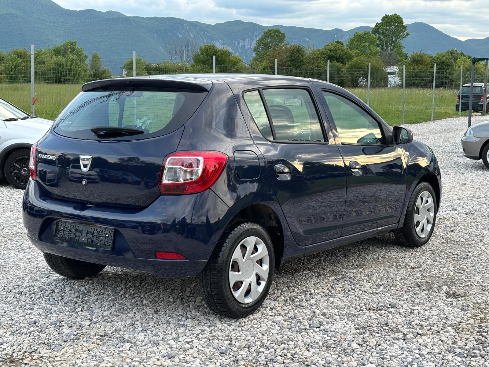 Dacia Sandero 1.2/Газ/Италия/Навигация/198 Хил км - изображение 7