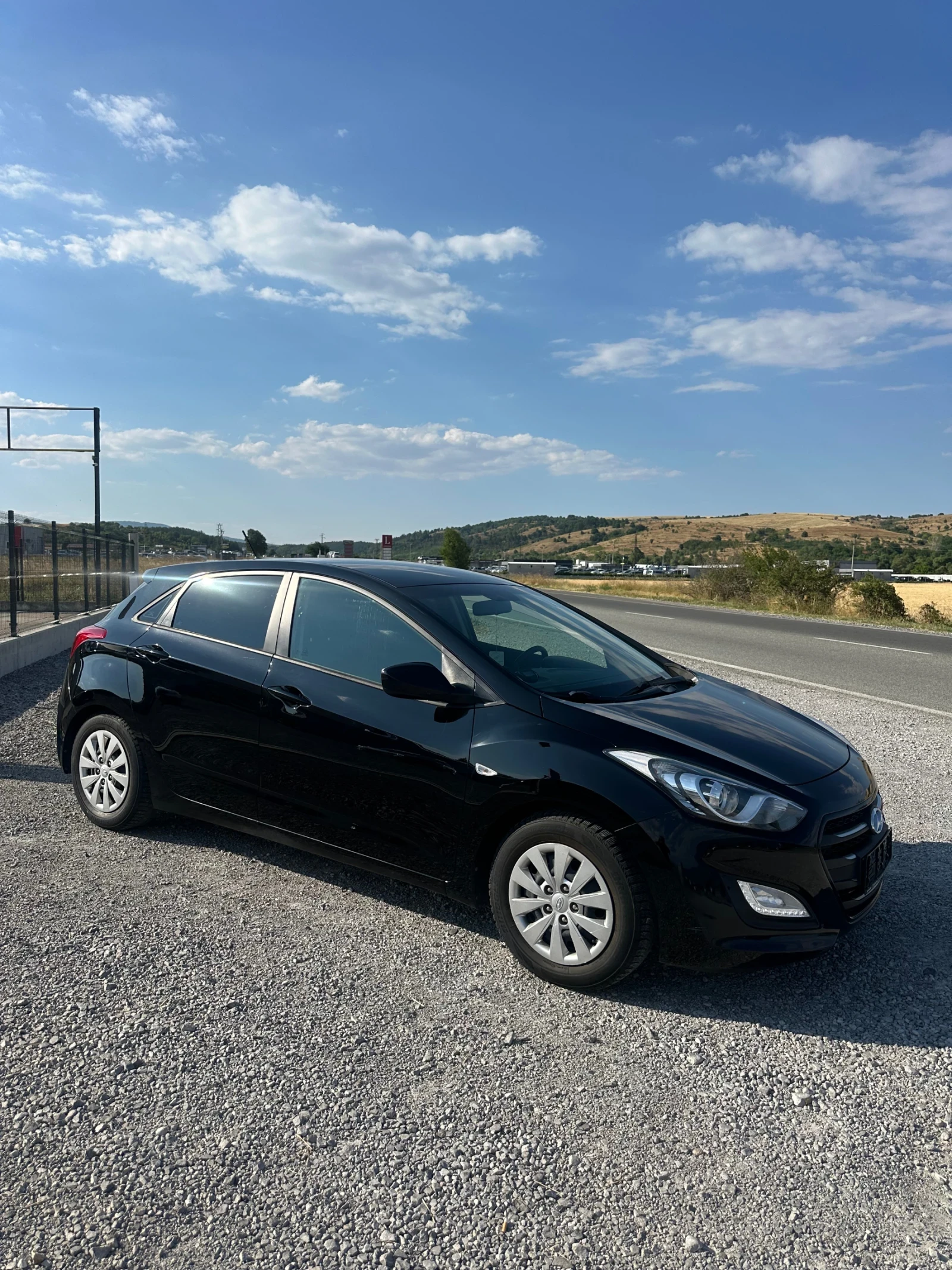 Hyundai I30 1.6GDi 135hp 6 SPEED EURO 6 - изображение 4