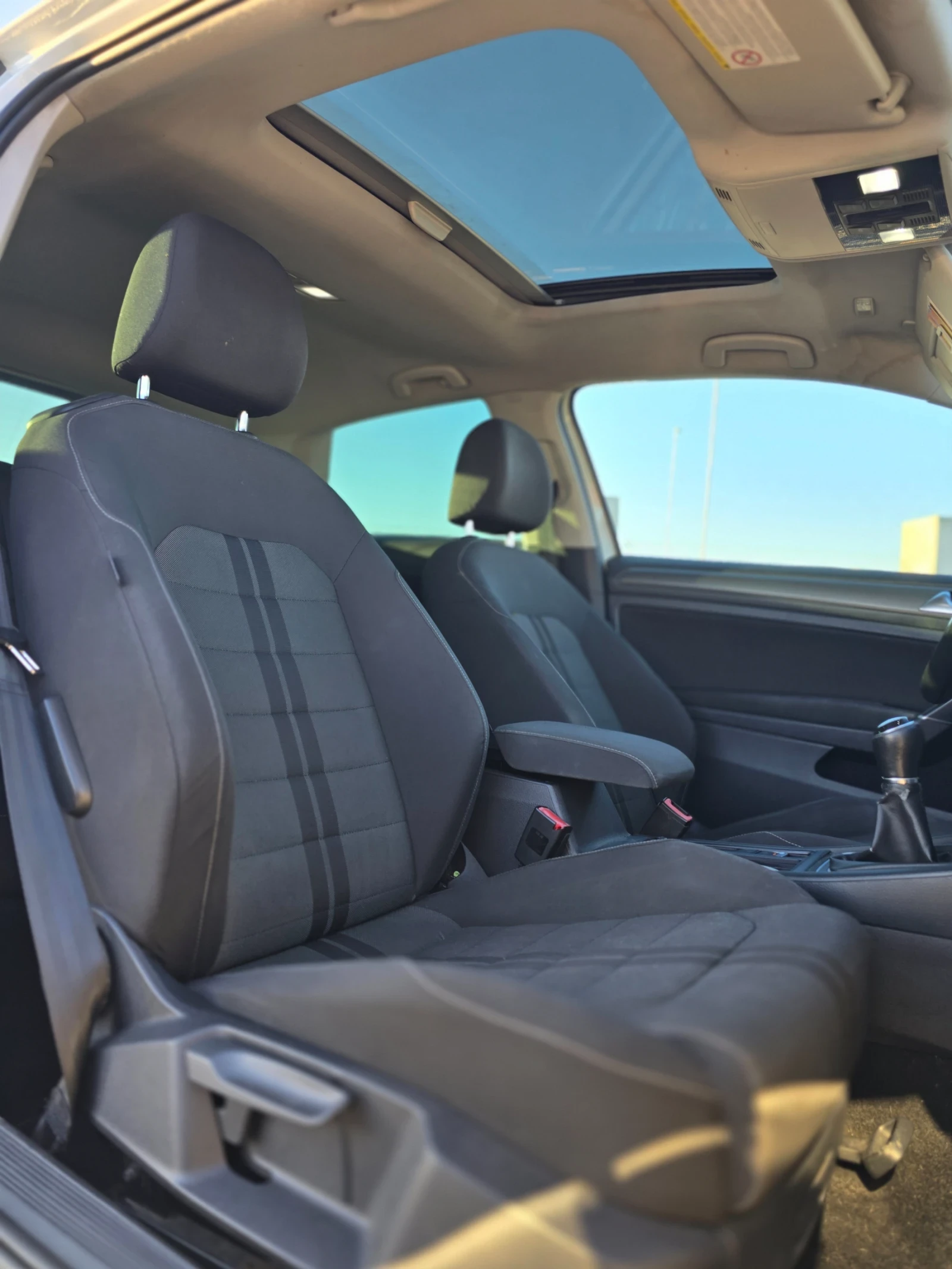 VW Golf 1.6TDI 105  | Mobile.bg   11