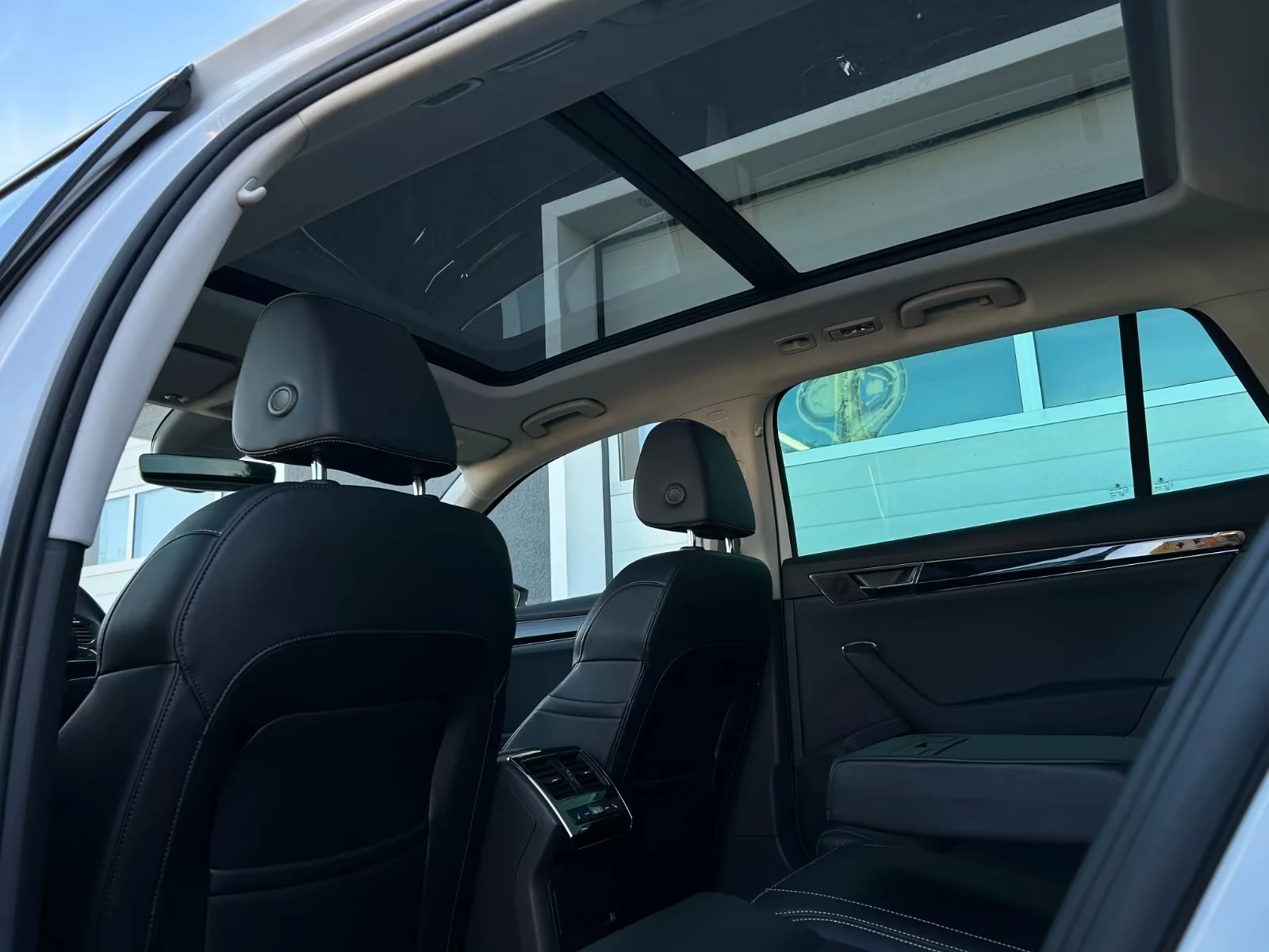 Skoda Superb 2.0TDI L&K Face 4x4 ACC Pano Canton KAM StH#iCarbg | Mobile.bg   12