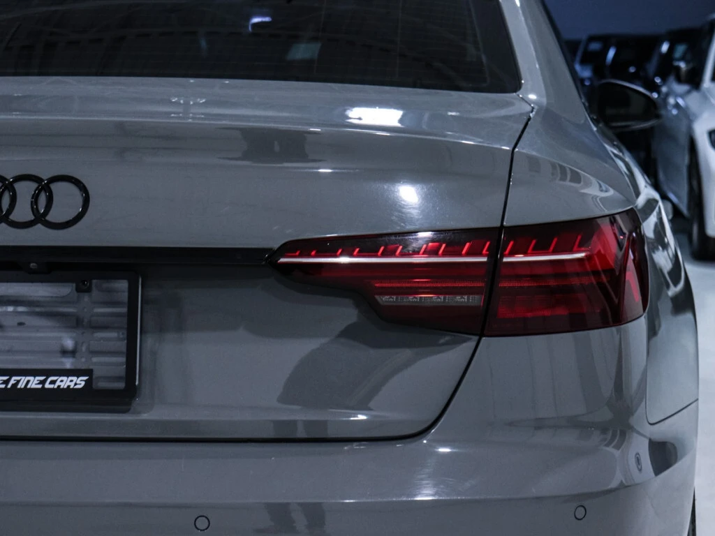 Audi A4 * 2.0TFSI Quattro / Progressiv Pkg / Black Optics  - изображение 9