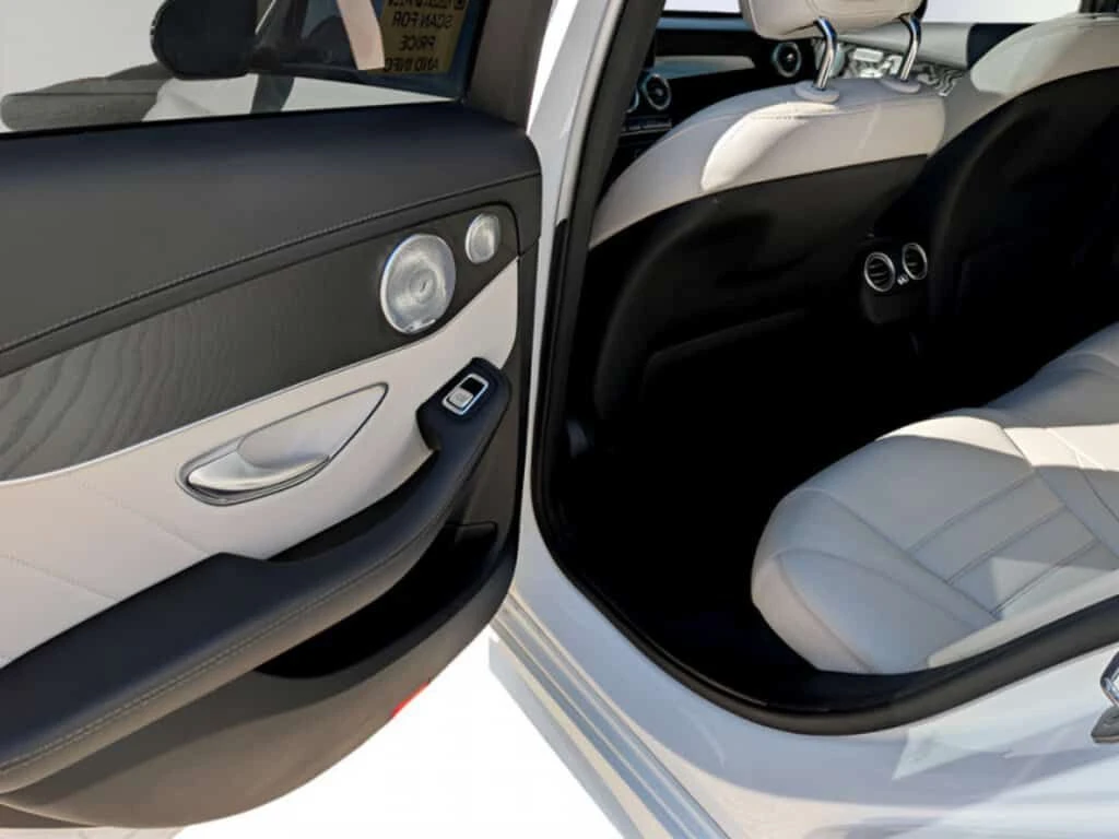 Mercedes-Benz C 43 AMG * * * PANO ROOF 360 CAM* * * CARFAX * ЦЕНА ДО БГ, снимка 14 - Автомобили и джипове - 53802506