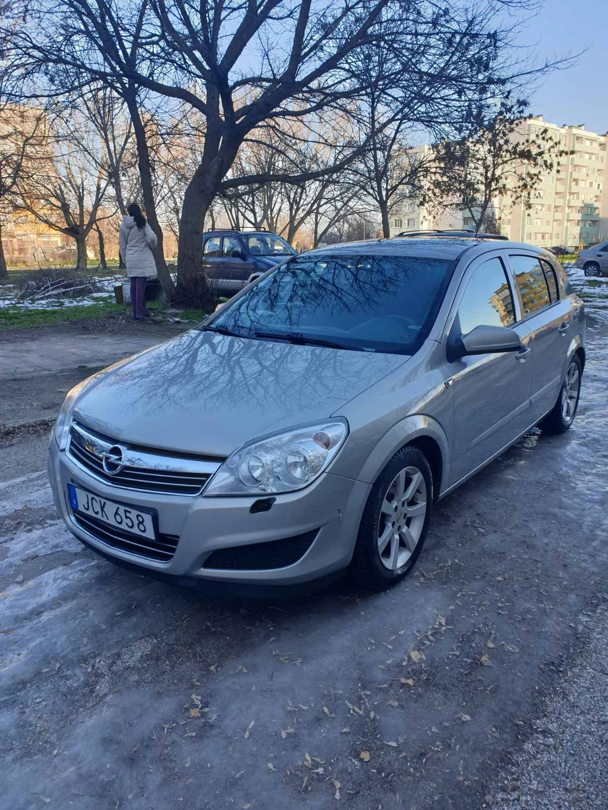 Opel Astra 1.7 CDTI - EcoFlex, снимка 5 - Автомобили и джипове - 53852365