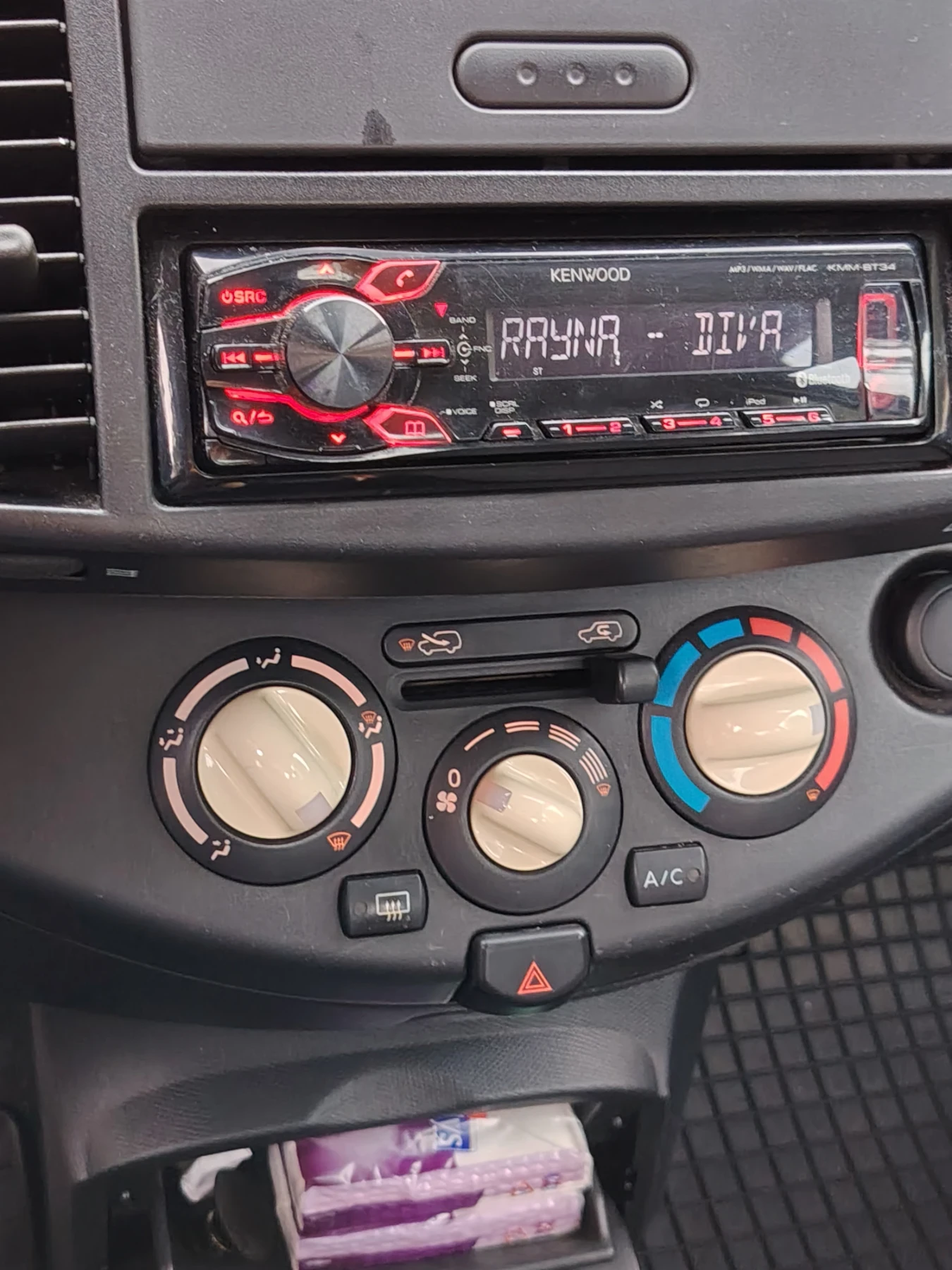 Nissan Micra, снимка 9 - Автомобили и джипове - 53934657