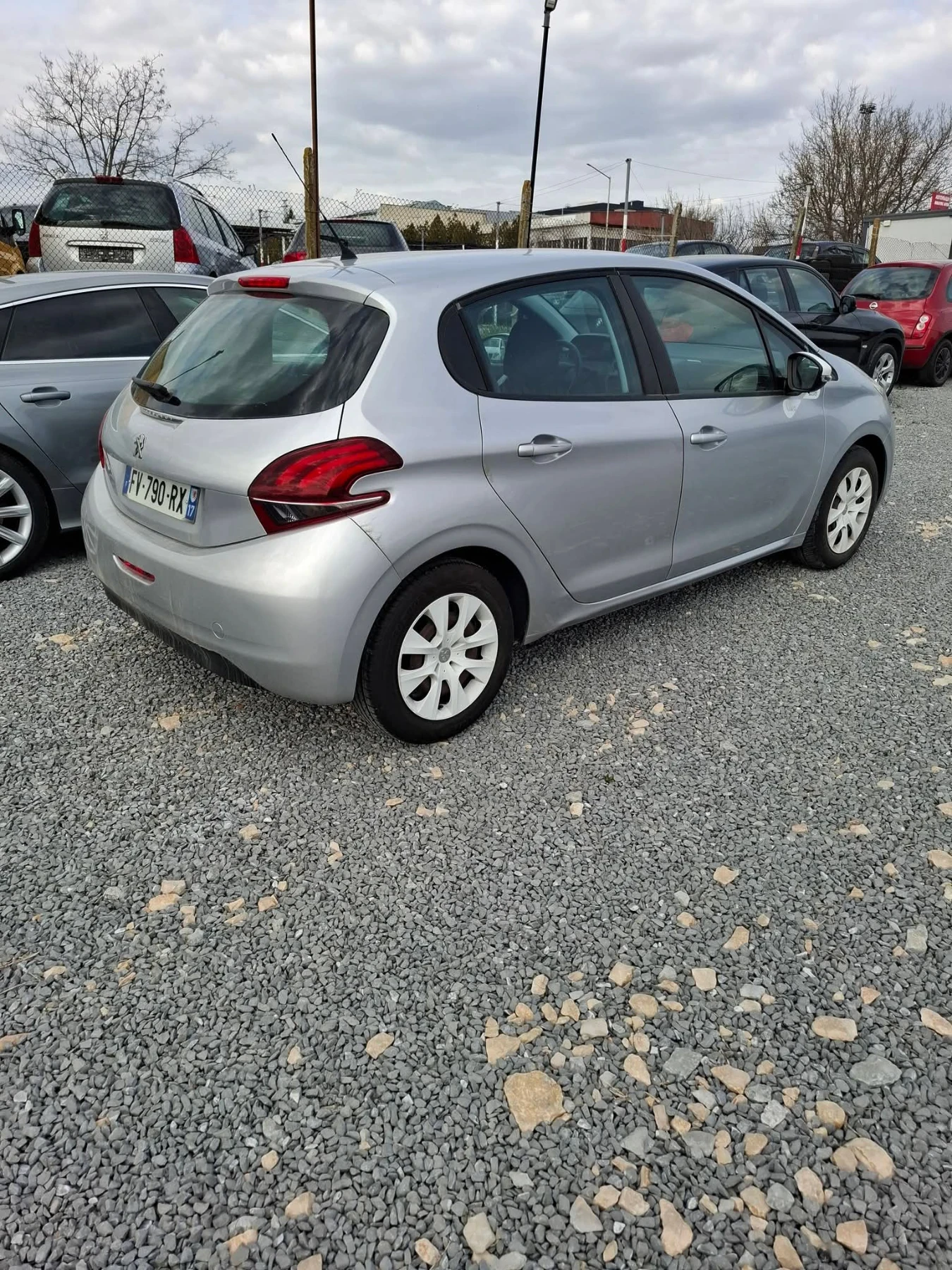 Peugeot 208 | Mobile.bg � ����������� 4
