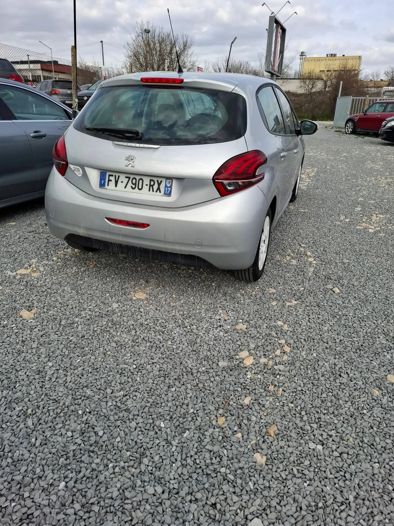 Peugeot 208 | Mobile.bg � ����������� 3