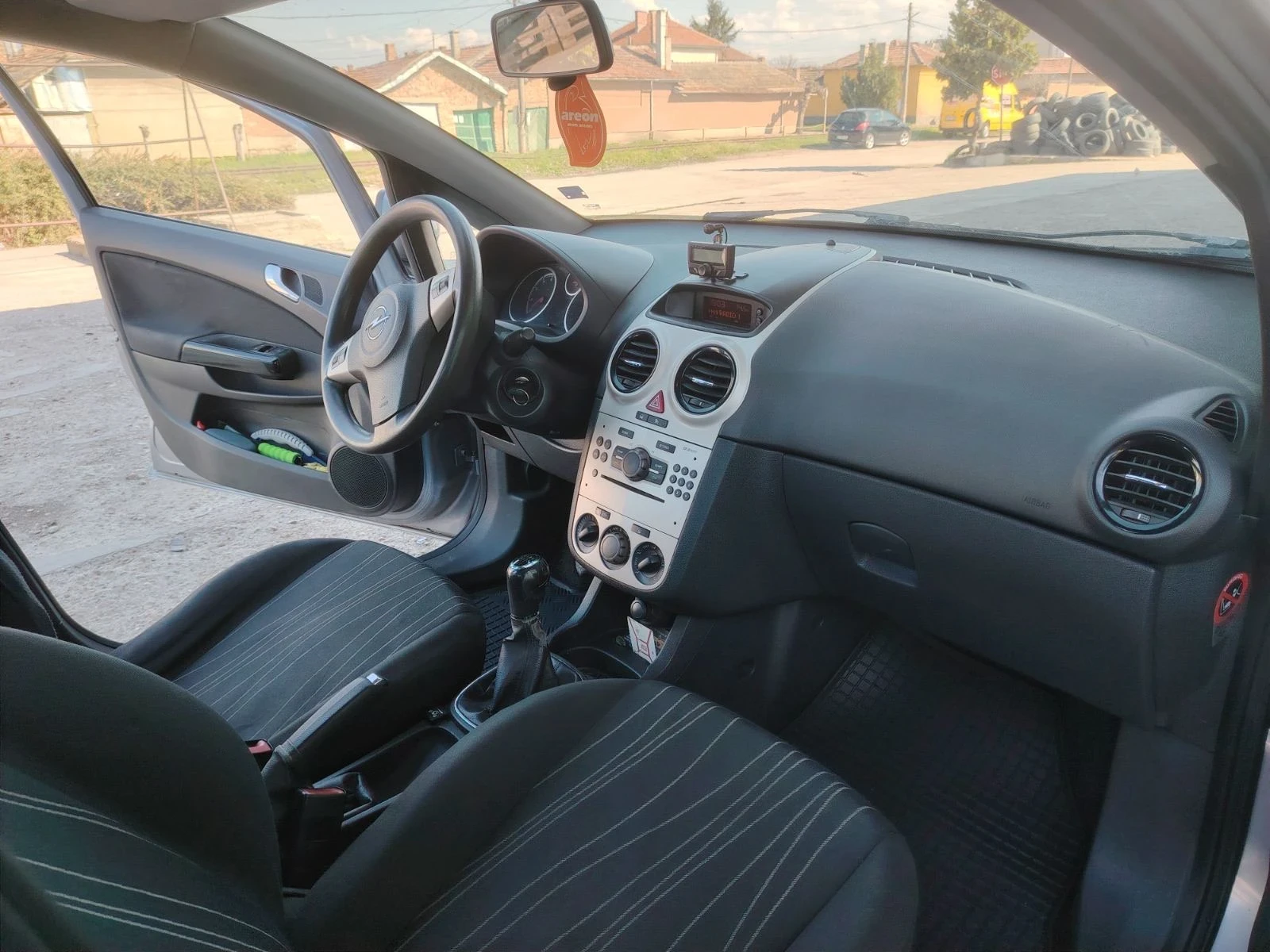 Opel Corsa 1.4 90�� ���-������ | Mobile.bg � ����������� 16