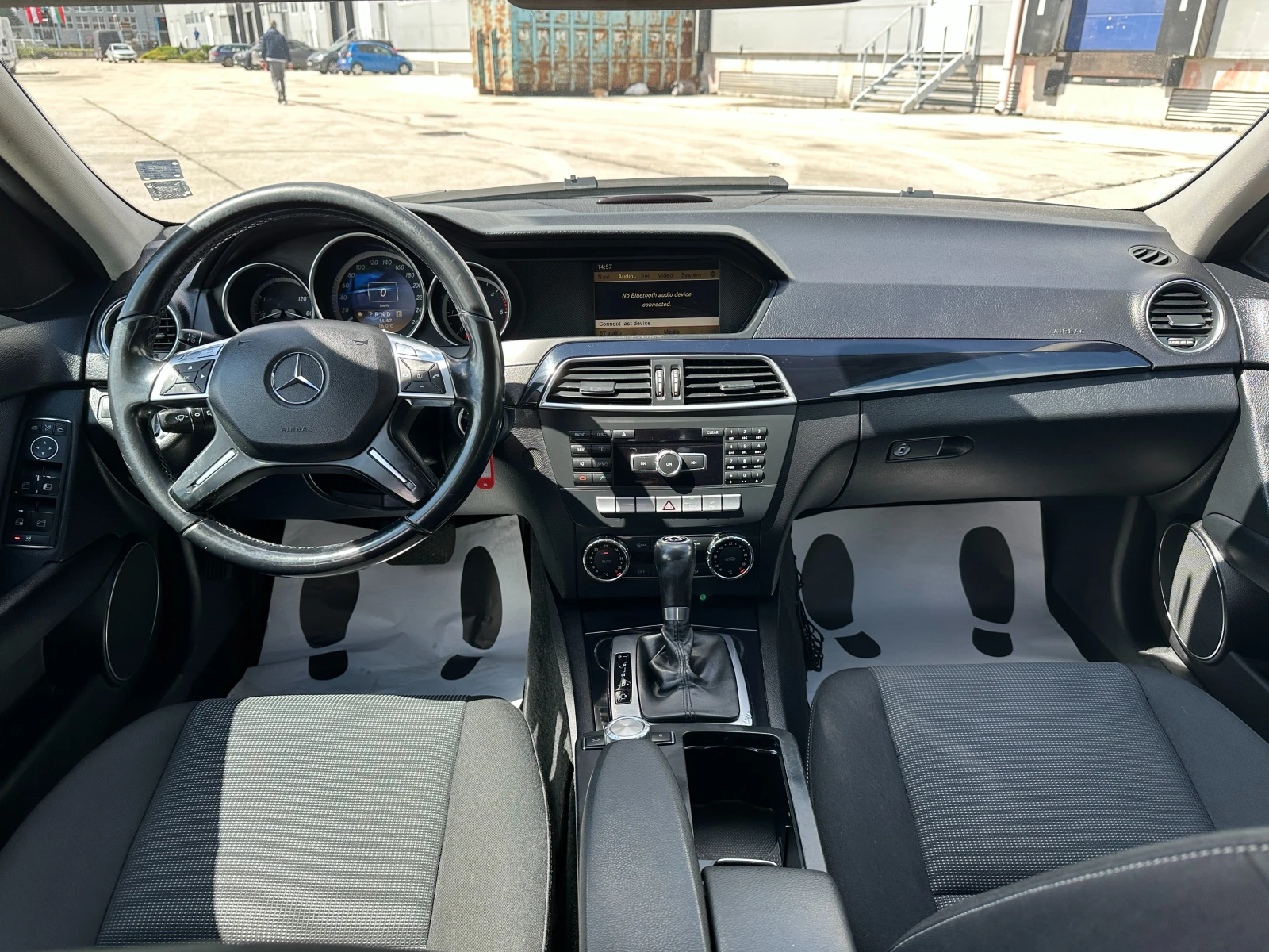 Mercedes-Benz C 220, снимка 11 - Автомобили и джипове - 54327667