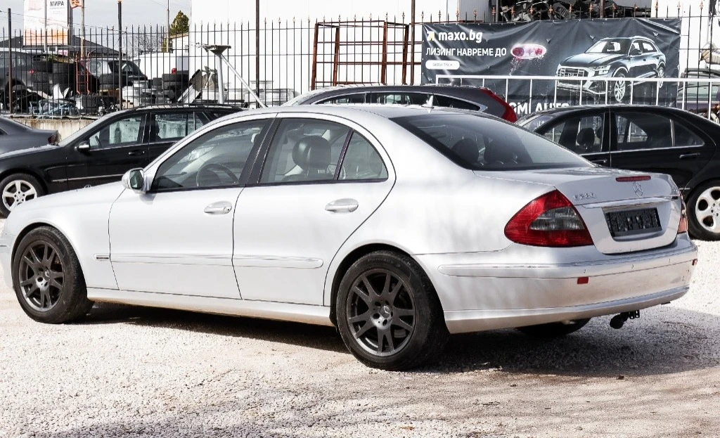 Mercedes-Benz E 280 3.0 CDI, снимка 7 - Автомобили и джипове - 54373755