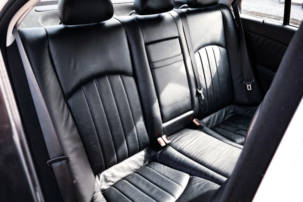 Mercedes-Benz E 280 3.0 CDI, снимка 11 - Автомобили и джипове - 54373755