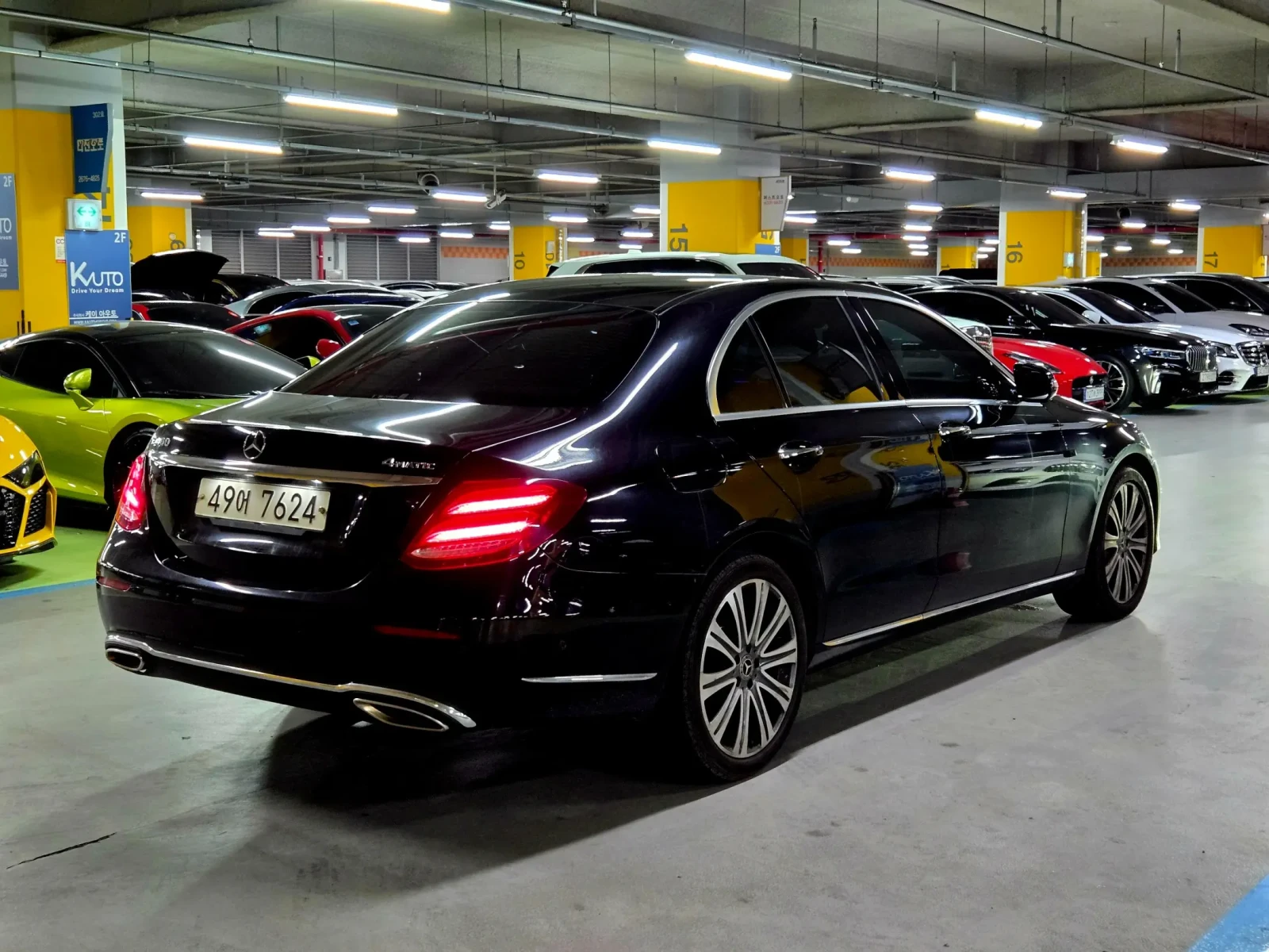 Mercedes-Benz E 400 360* ДВОЕН ШИБЕДАХ* БУРМАЙСТЕР* ОБДУХ* ЛИЗИНГ, снимка 3 - Автомобили и джипове - 54699195