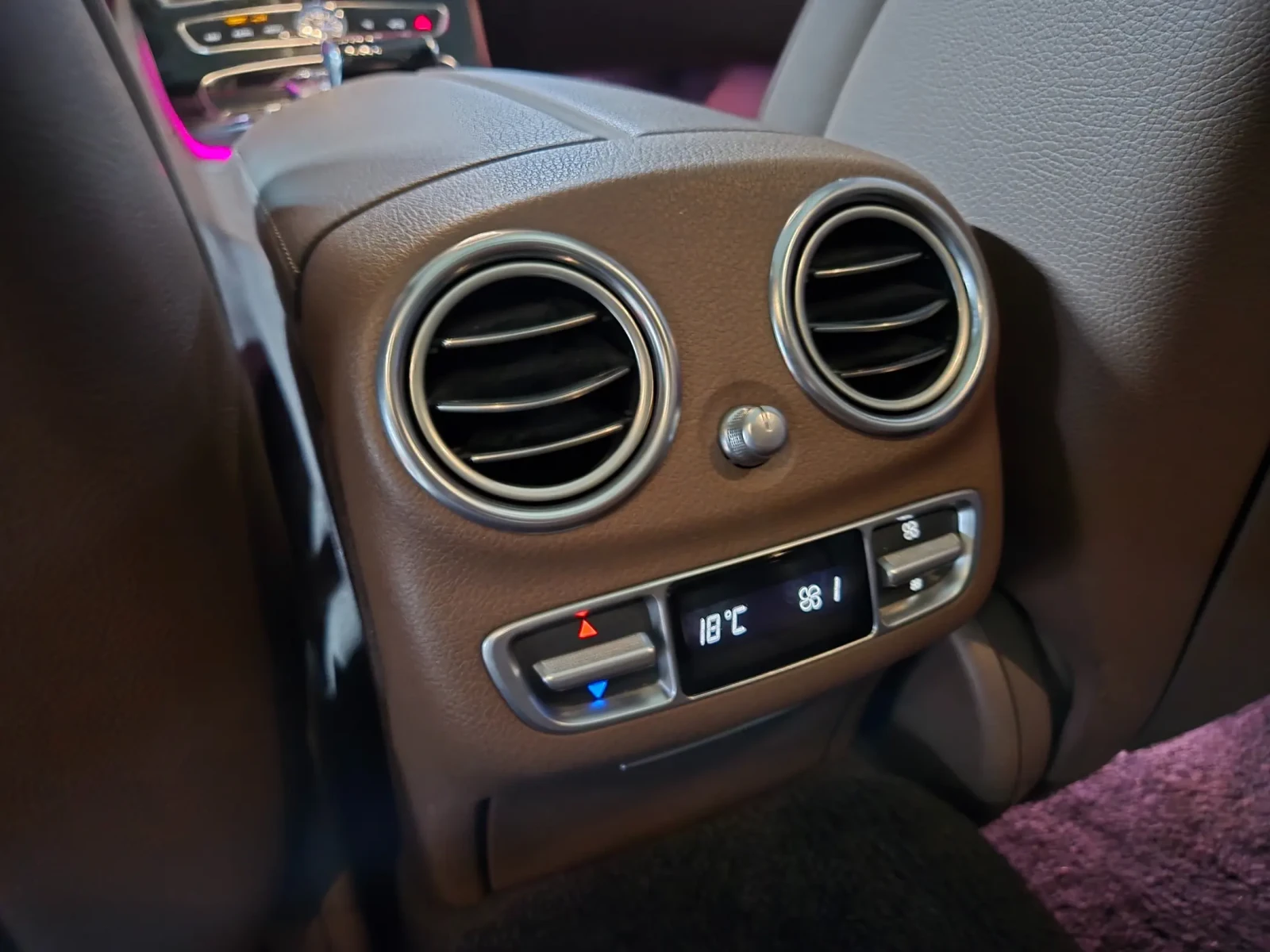 Mercedes-Benz E 400 360* ДВОЕН ШИБЕДАХ* БУРМАЙСТЕР* ОБДУХ* ЛИЗИНГ, снимка 11 - Автомобили и джипове - 54699195