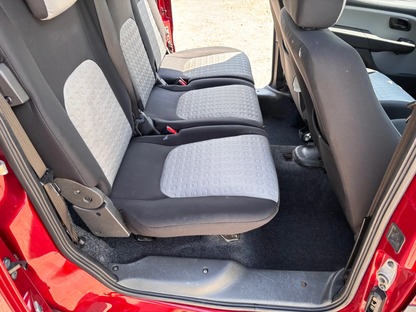 Fiat Doblo 1.3M-jet 7-местен * Климатик* , снимка 14 - Автомобили и джипове - 54978854