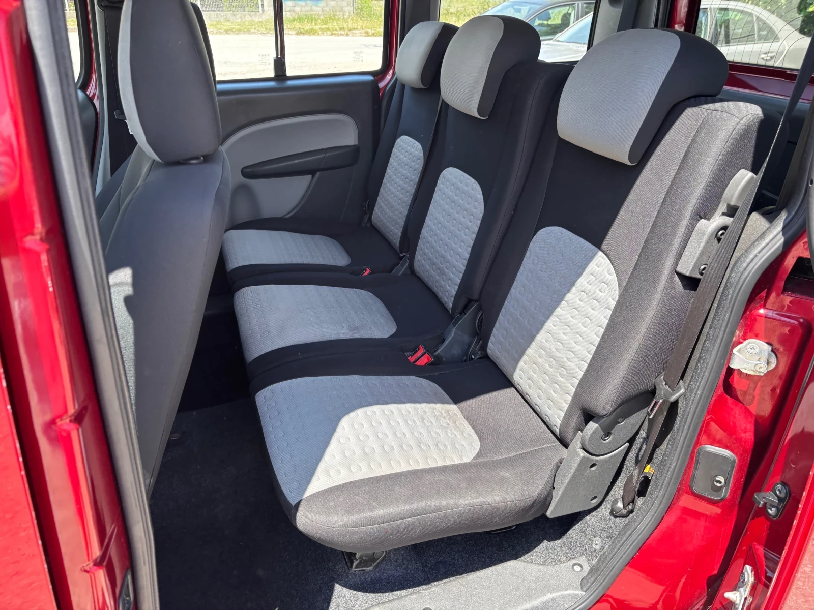 Fiat Doblo 1.3M-jet 7-местен * Климатик* , снимка 15 - Автомобили и джипове - 54978854