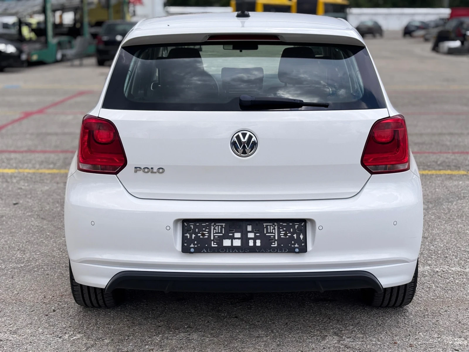 VW Polo 1.2i R-line Facelift, снимка 4 - Автомобили и джипове - 54978854