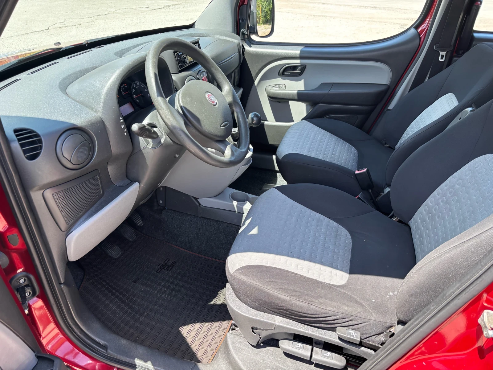 Fiat Doblo 1.3M-jet 7-местен * Климатик* , снимка 8 - Автомобили и джипове - 54978854