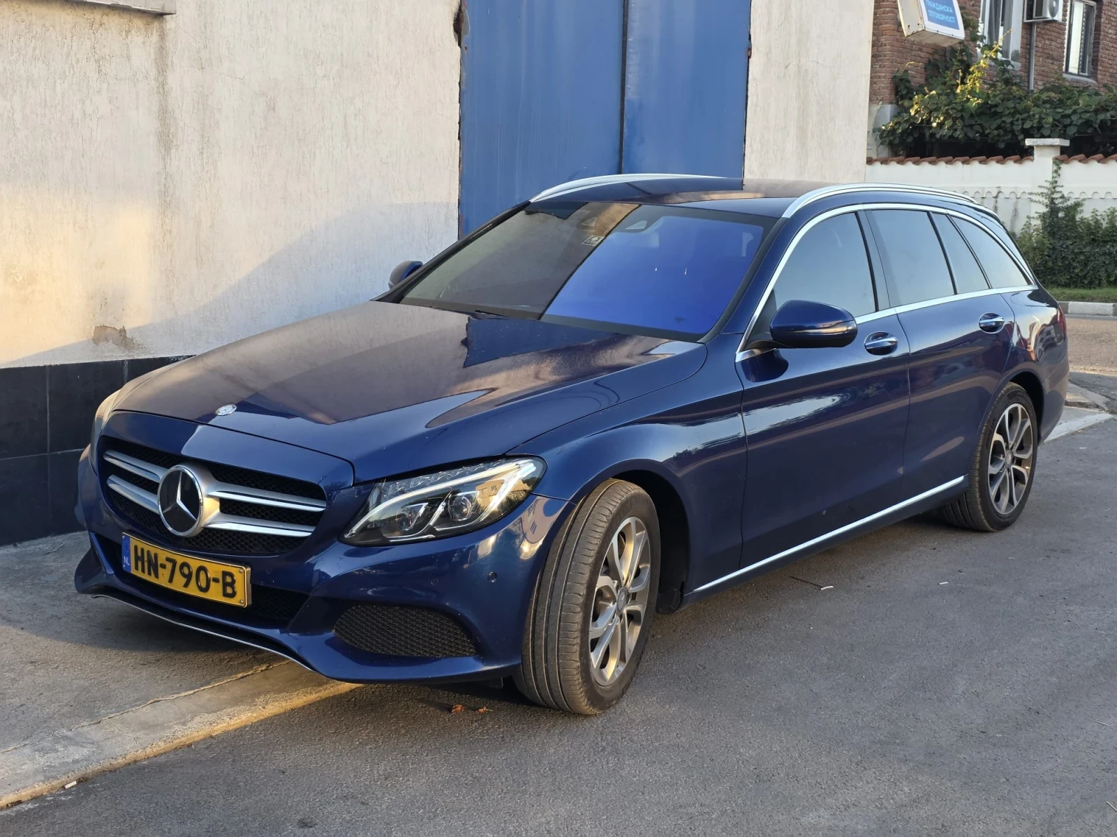 Mercedes-Benz C 350 Plug-in hibride , снимка 8 - Автомобили и джипове - 55473224