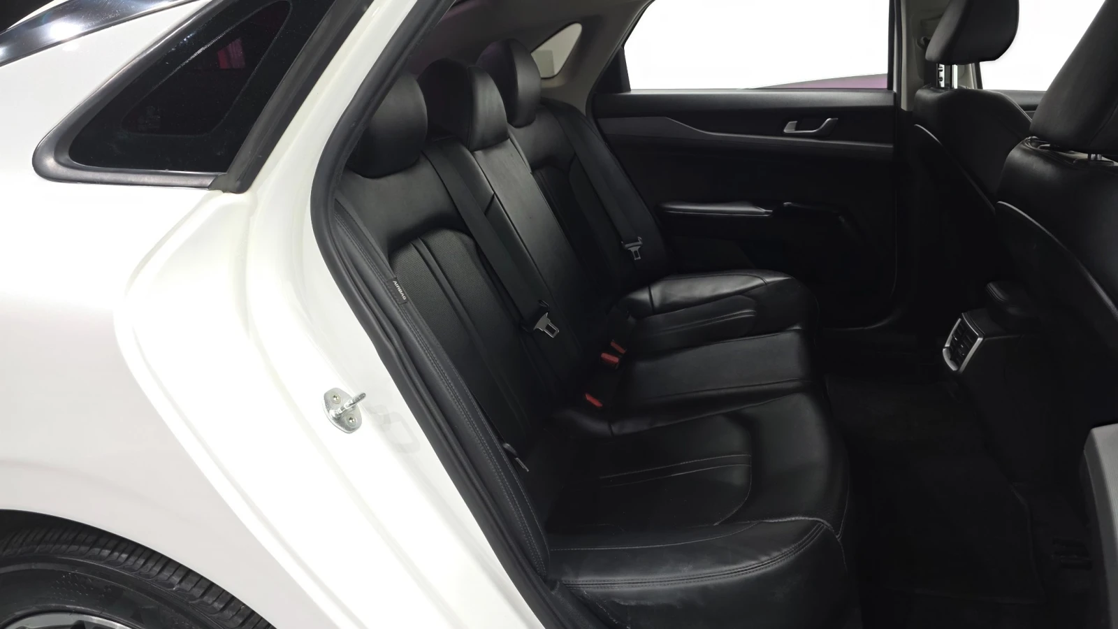 Kia K5 2.0 Trendy | Adaptive Cruise | LED | keyless, снимка 11 - Автомобили и джипове - 55501691