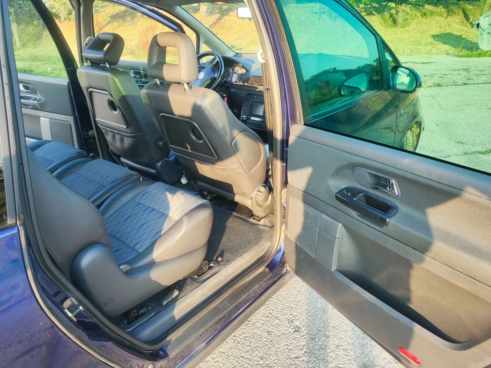VW Sharan 1.9 TDi 4x4, снимка 10 - Автомобили и джипове - 55996720