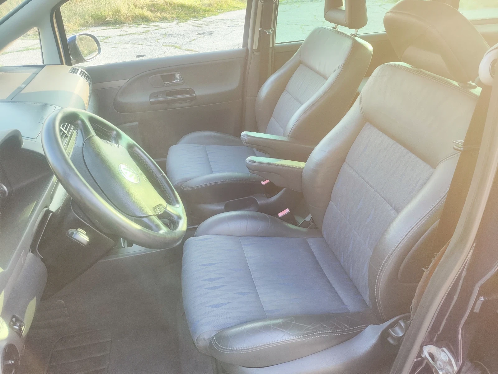 VW Sharan 1.9 TDi 4x4, снимка 7 - Автомобили и джипове - 55996720