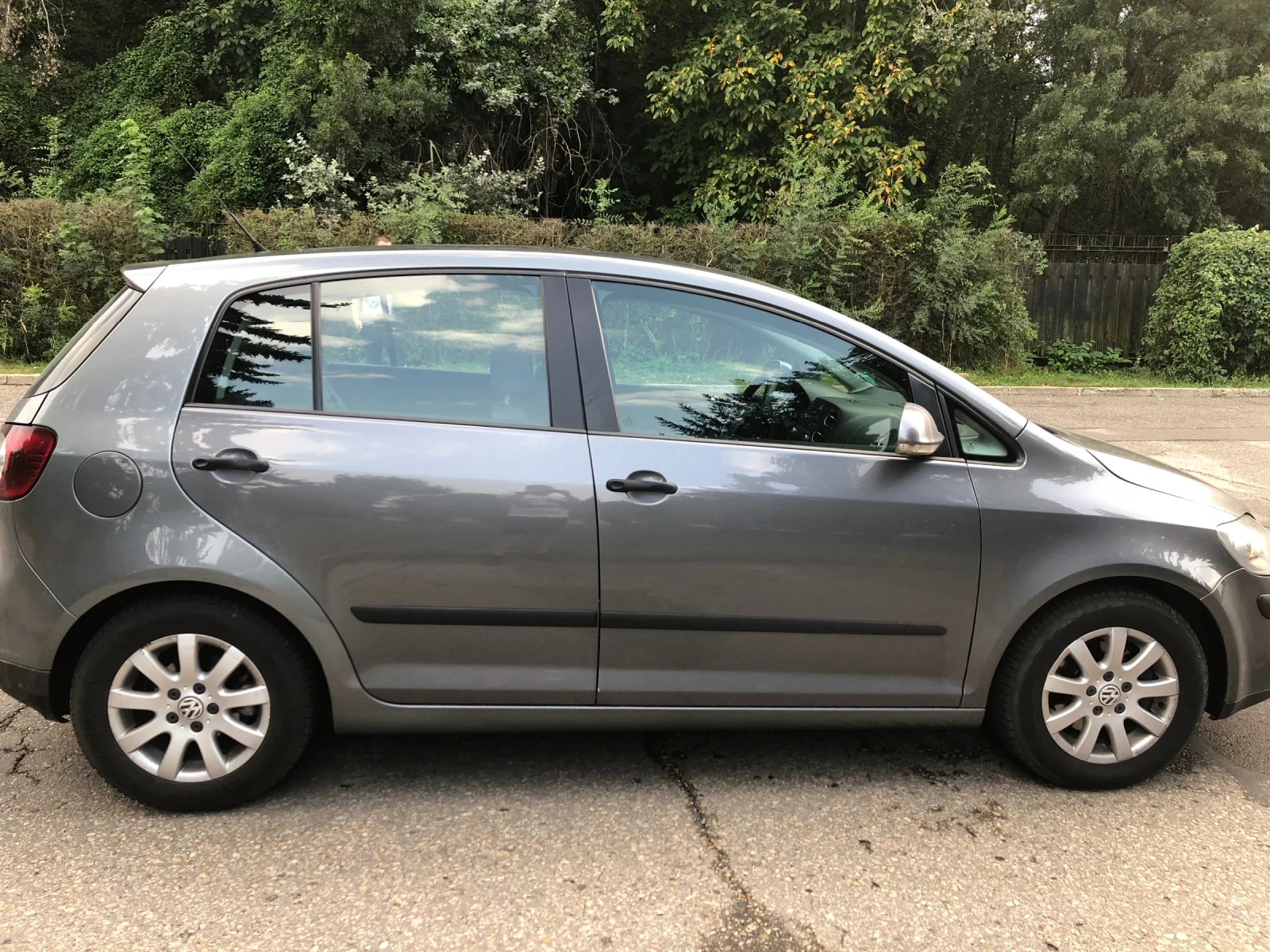 VW Golf Plus 1.9TDI, снимка 3 - Автомобили и джипове - 56008132