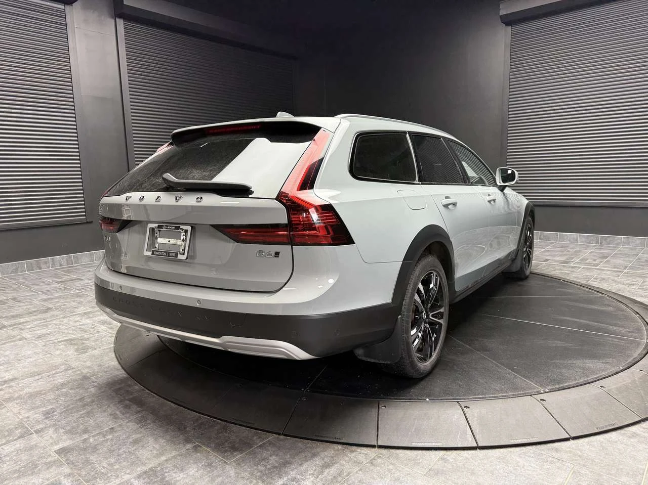 Volvo V90 Cross Country B6 PLUS, снимка 3 - Автомобили и джипове - 56537251