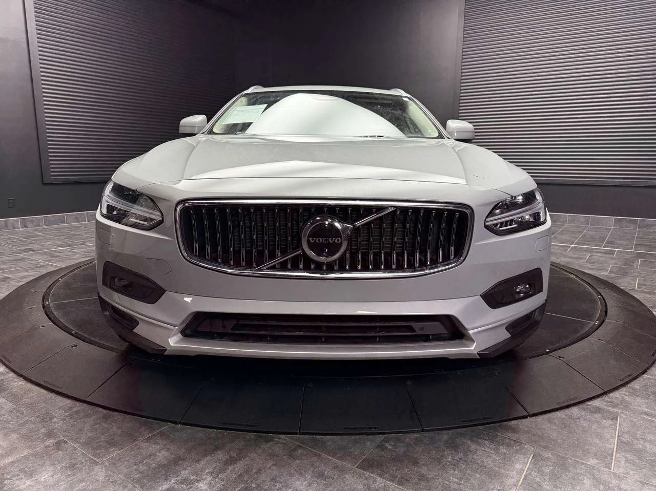 Volvo V90 Cross Country B6 PLUS, снимка 9 - Автомобили и джипове - 56537251