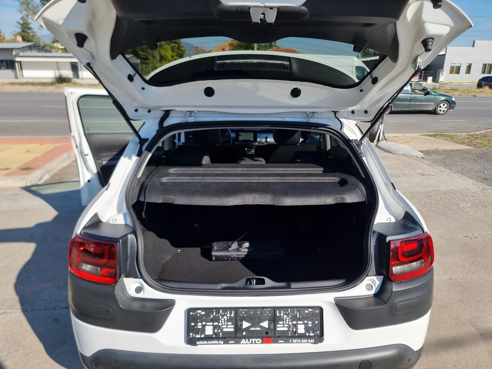 Citroen C4 Cactus 1.6d-Navi-Kamera-Automat | Mobile.bg � ����������� 11