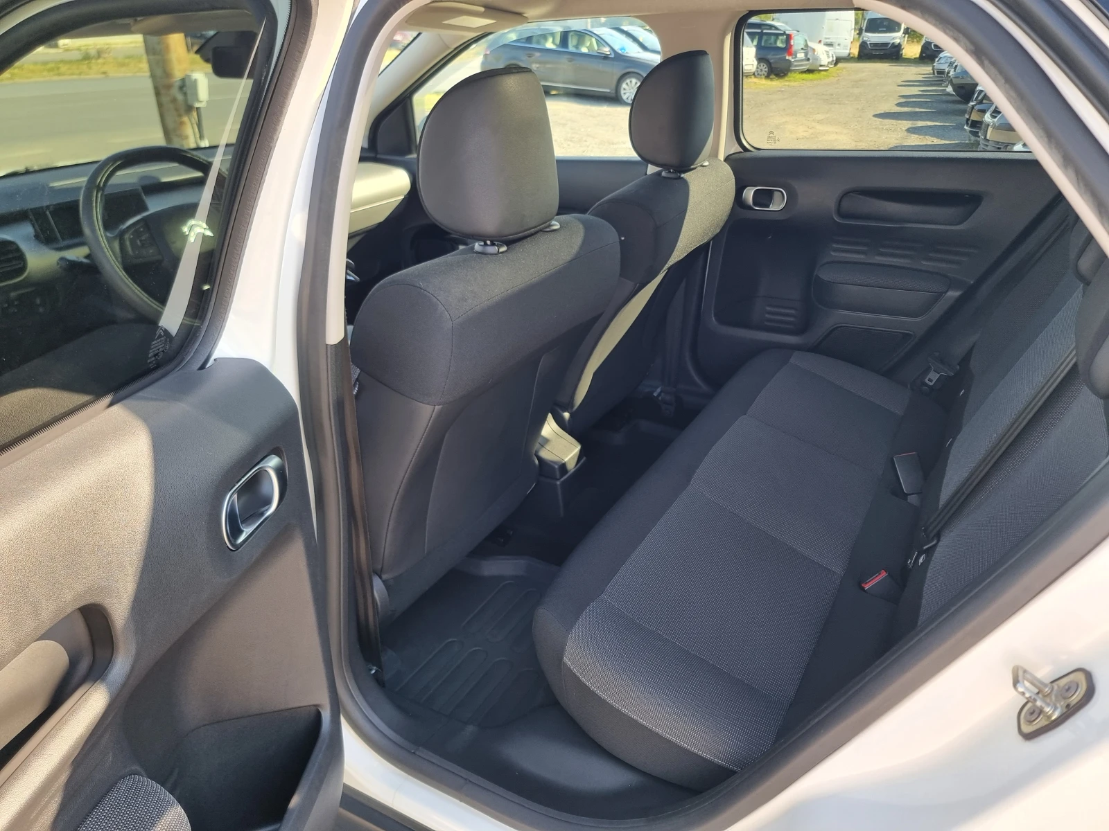 Citroen C4 Cactus 1.6d-Navi-Kamera-Automat | Mobile.bg � ����������� 16