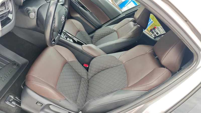 Toyota C-HR ПРОДАДЕНА 15.НОЕМВРИ.2025г, снимка 16 - Автомобили и джипове - 51997954